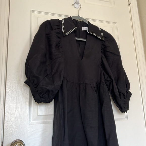 Hunter Bell Dress - Picture 5 of 5